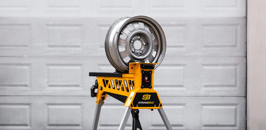strongbold_banner_clanek_o_znacce_920x450mm_svorka_S1